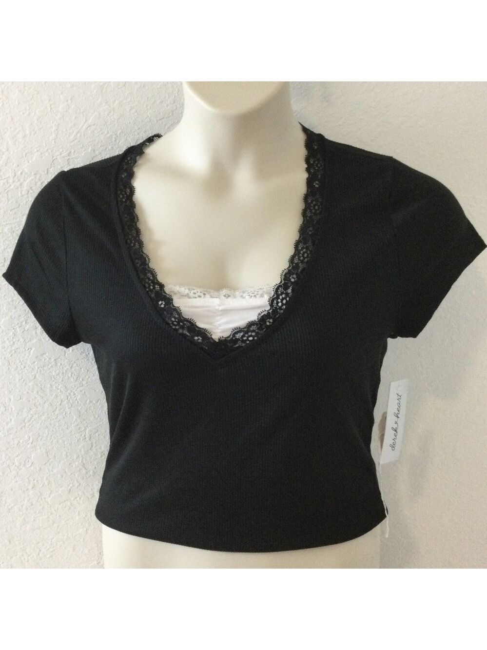 Derek Heart black cropped tee with white lace trim inset Woman’s XL